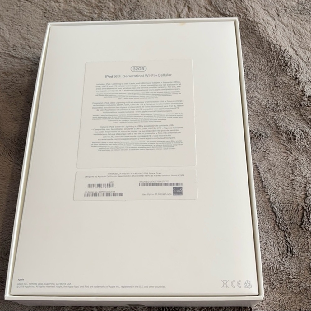 iPad 6th generation - Picture 4 of 4